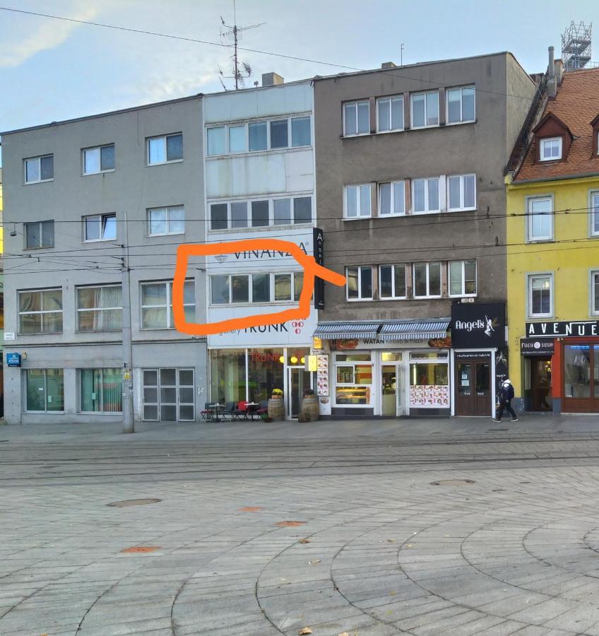 ברטיסלאבה Krasny Byt S Vyhladmi V Historickom Centre מראה חיצוני תמונה